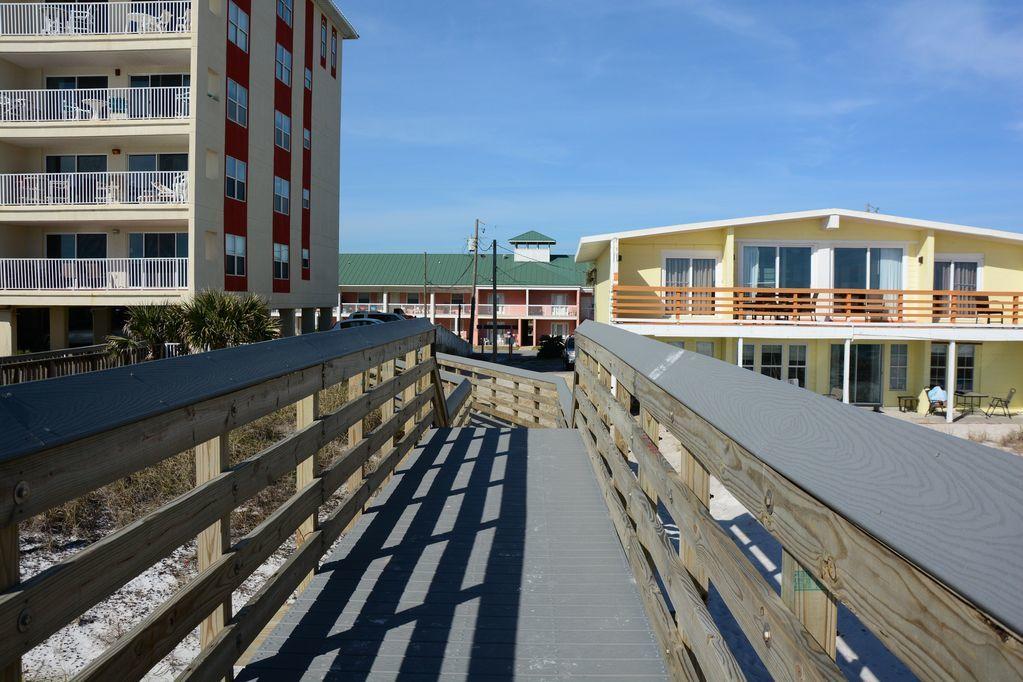 TROPICAL ISLE CONDO - Residential