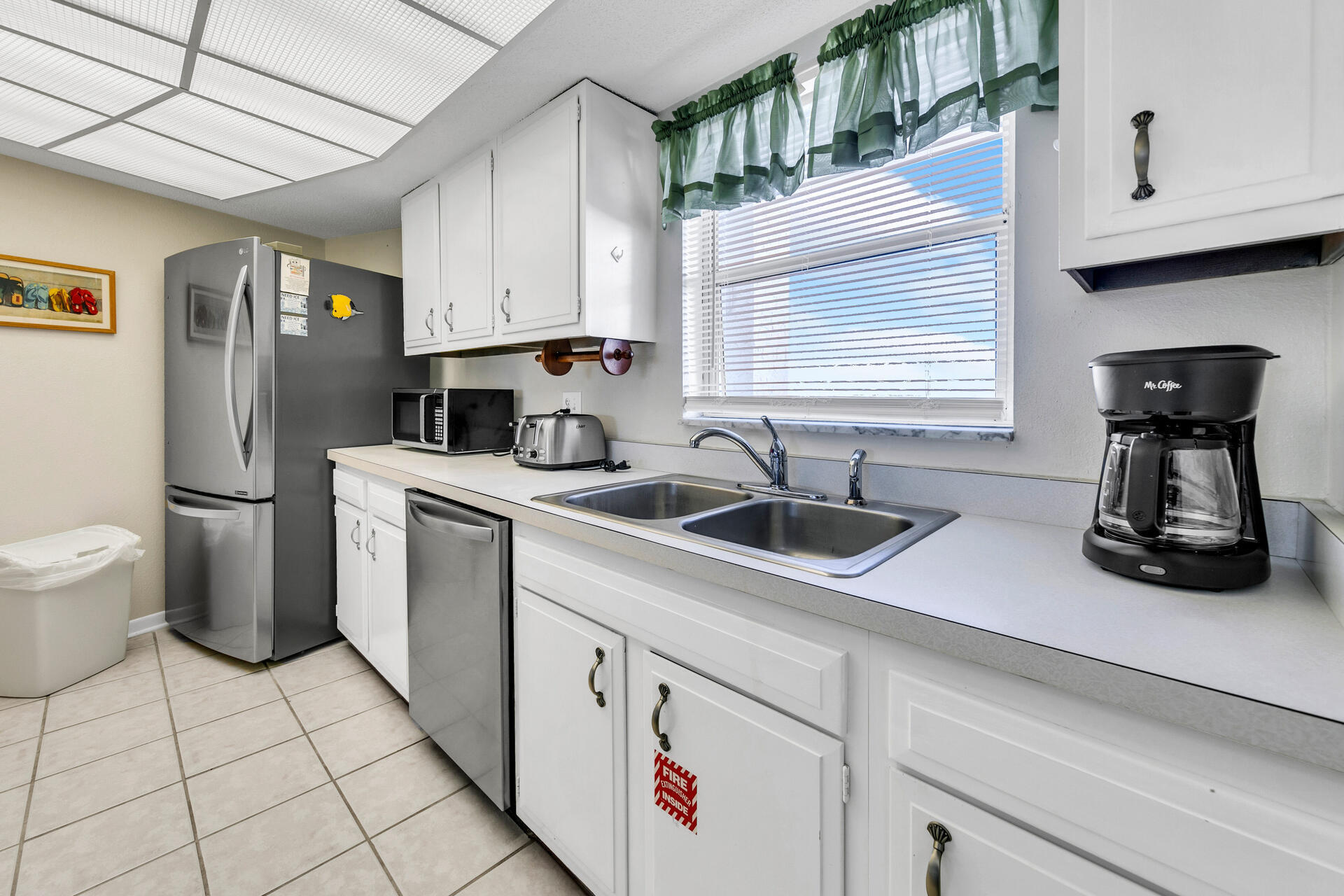 EL MATADOR CONDO - Residential