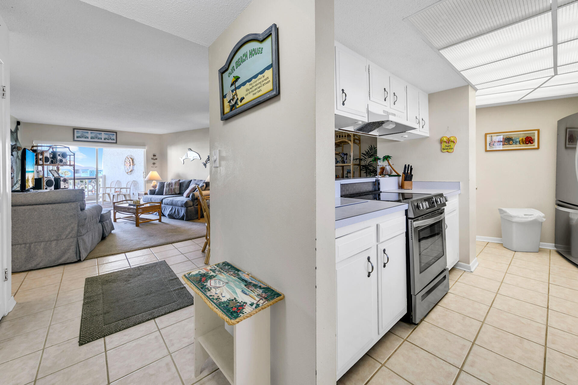 EL MATADOR CONDO - Residential