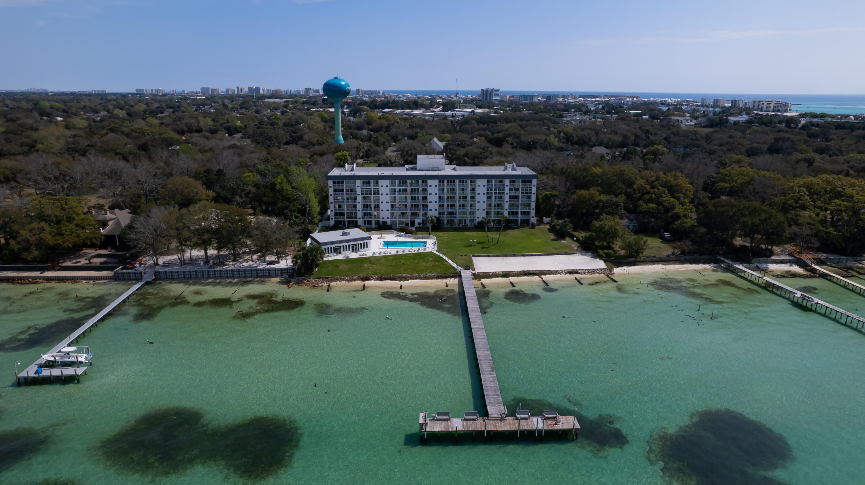 VALENCIA CONDO - Residential