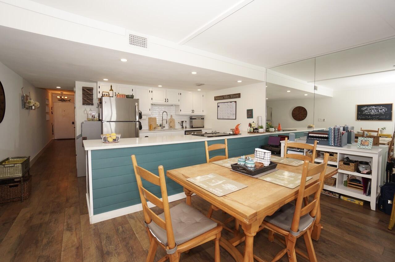 VALENCIA CONDO - Residential