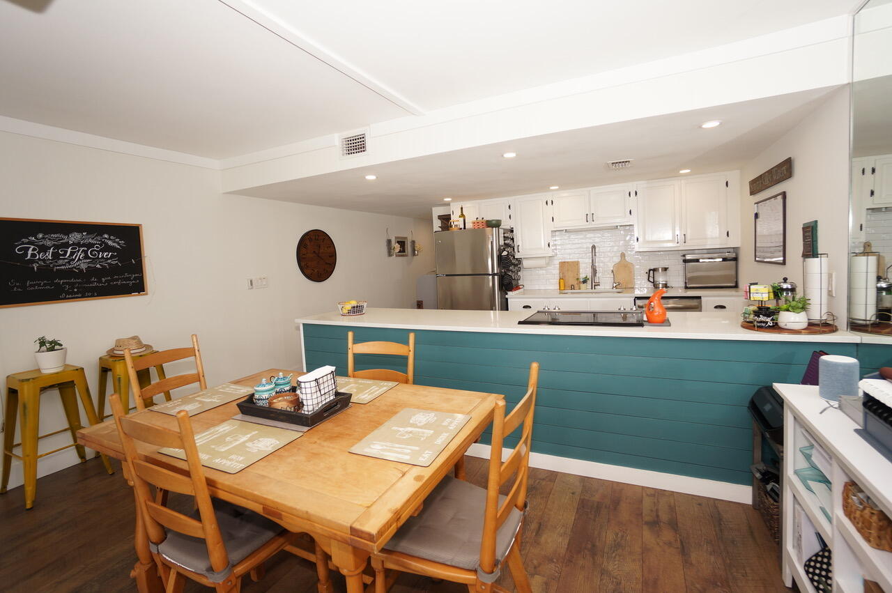 VALENCIA CONDO - Residential
