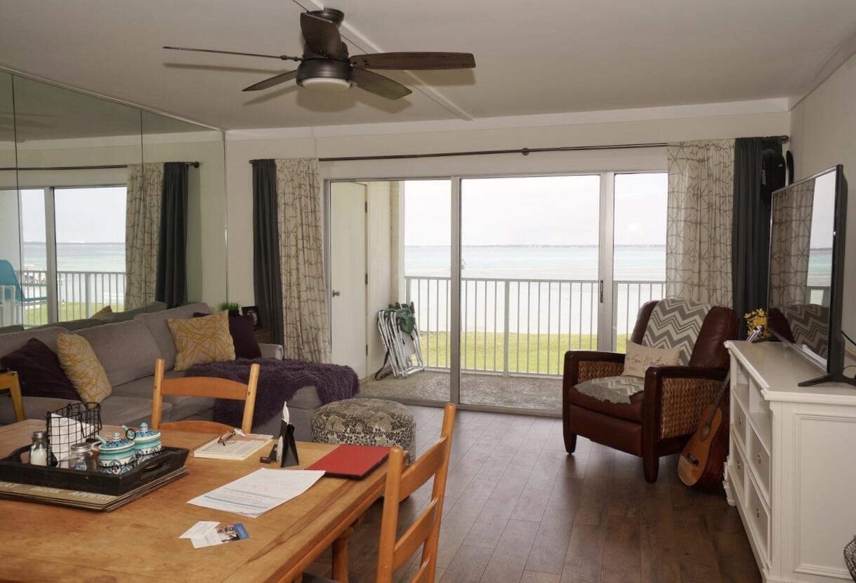 VALENCIA CONDO - Residential