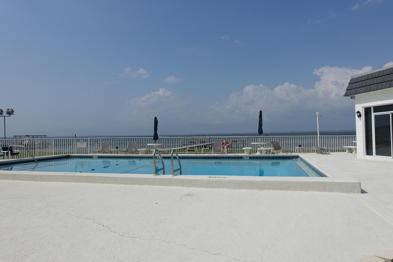VALENCIA CONDO - Residential
