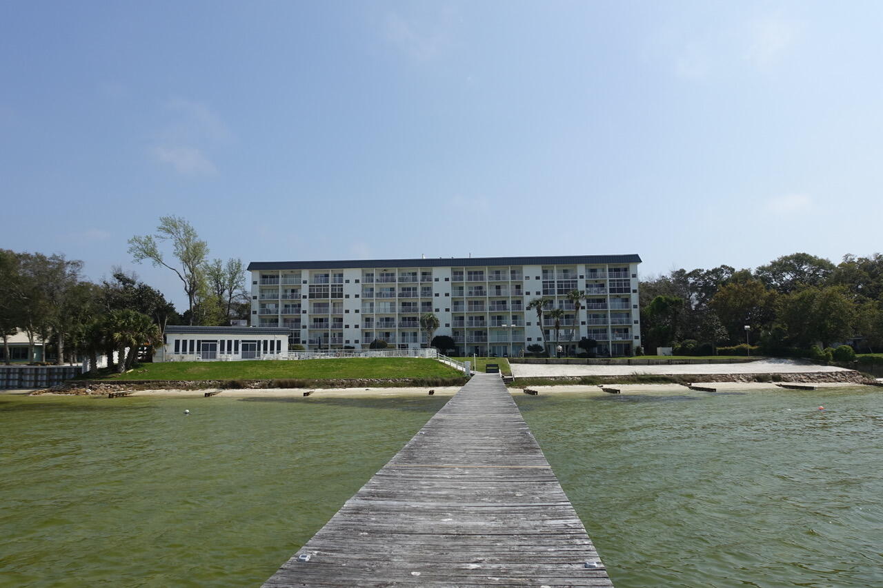 VALENCIA CONDO - Residential