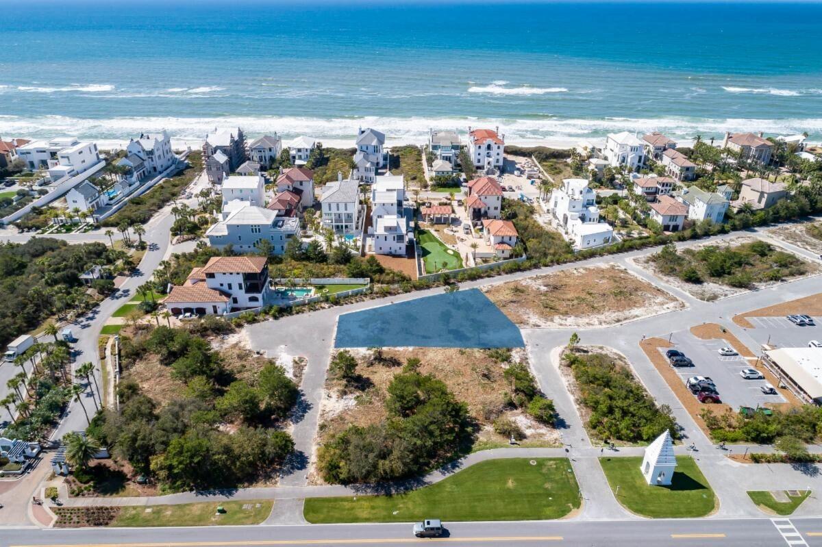 The TT Block homesites are located contiguous to the recently purchased UU & VV Blocks in the southeast corner of Alys Beach adjacent to Paradise by The Sea.