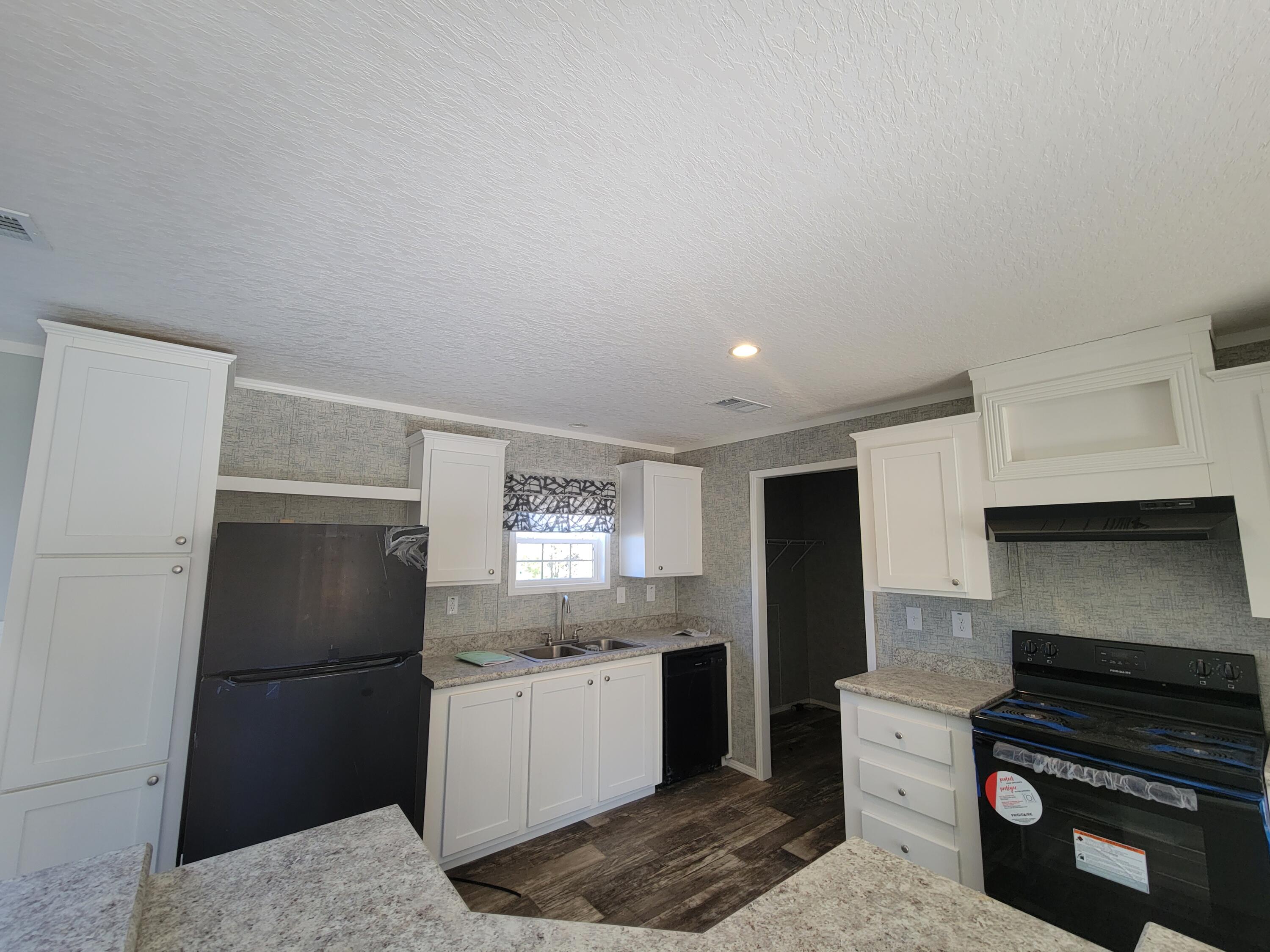 OAKWOOD HILLS UNIT 1 - Residential