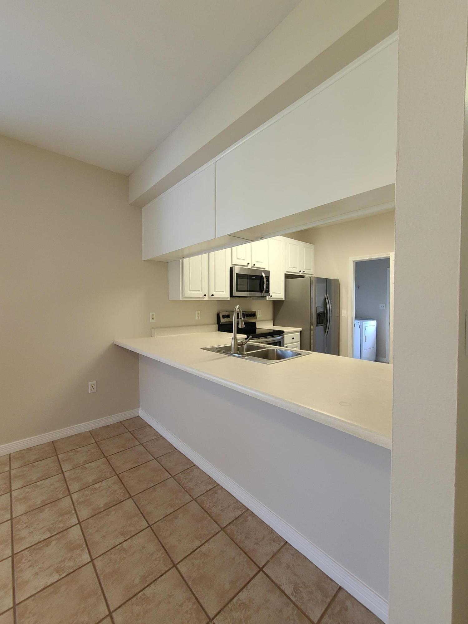 DOROTHY BOWEN ESTATE - Residential Lease