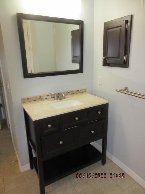 RIVERCHASE S/D PH 3 - Residential Lease