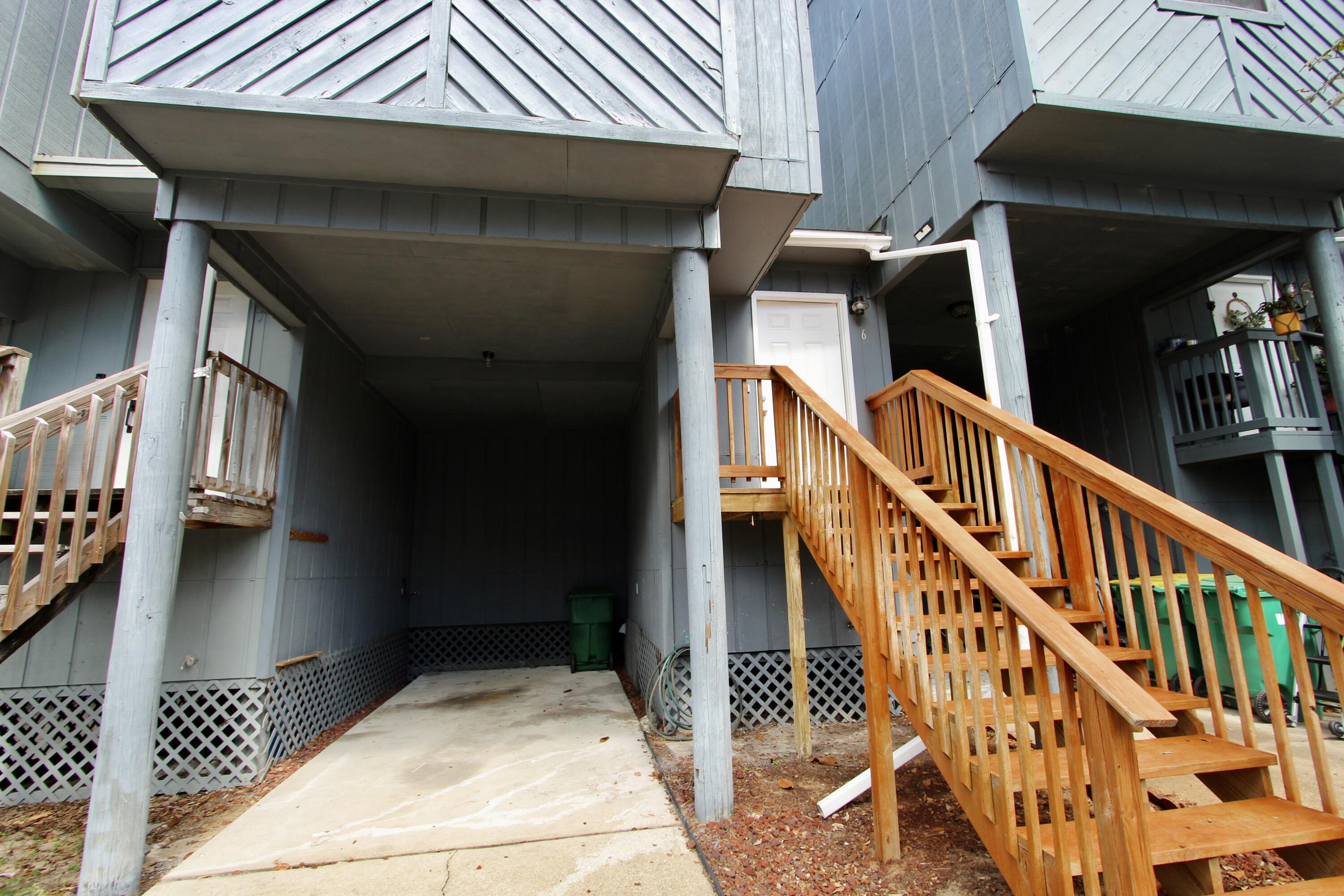 WIFT BAYOU T/H - Residential