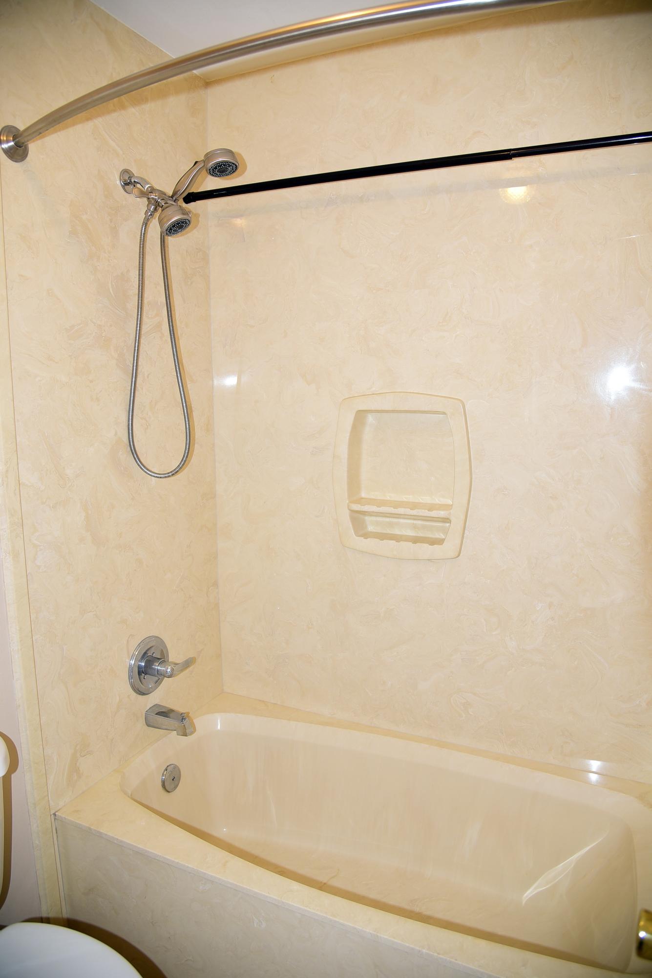 NICEVILLE PINES - Residential Lease