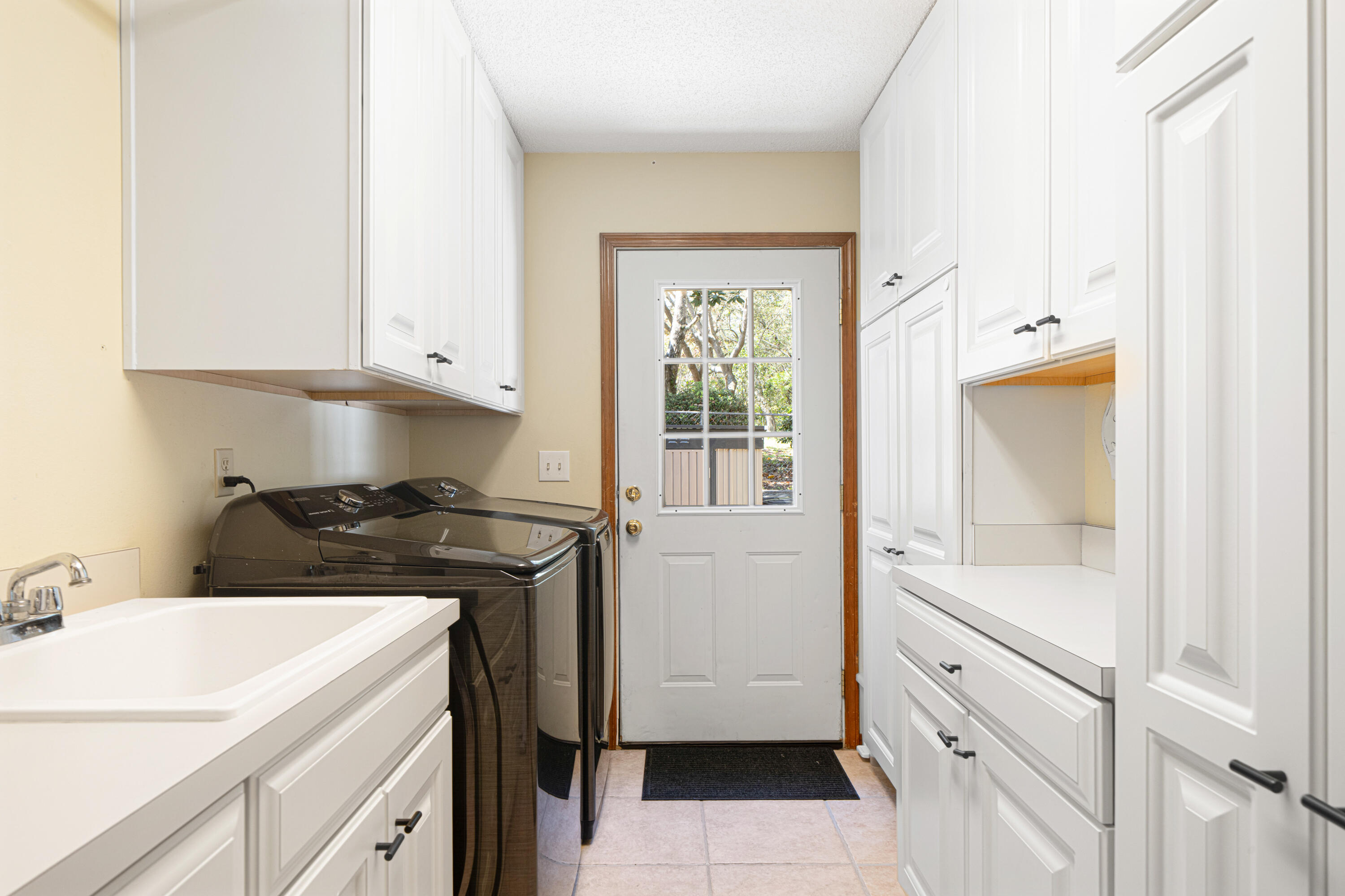 LAKE SHARON ESTATES - Residential