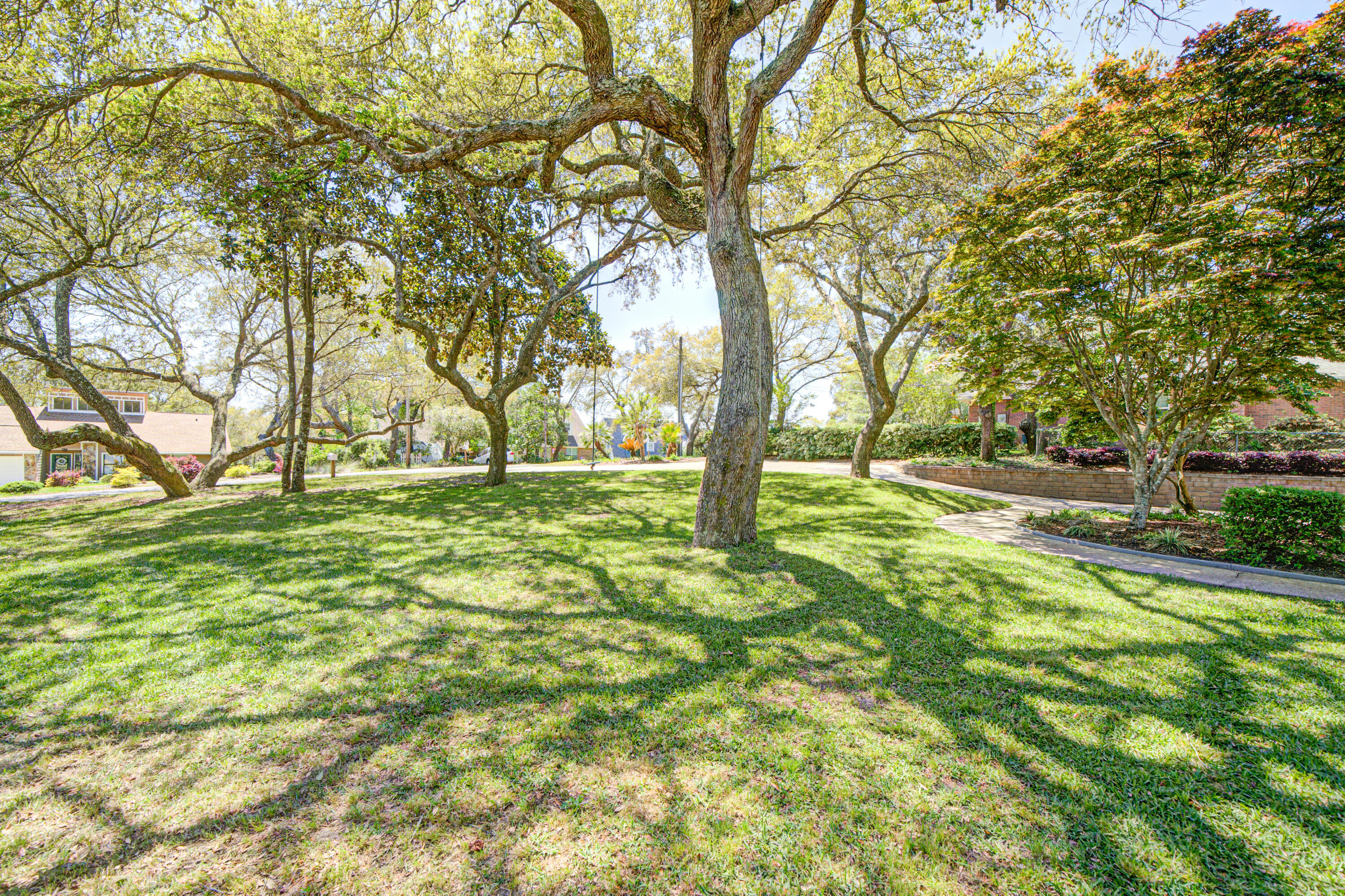 LAKE SHARON ESTATES - Residential