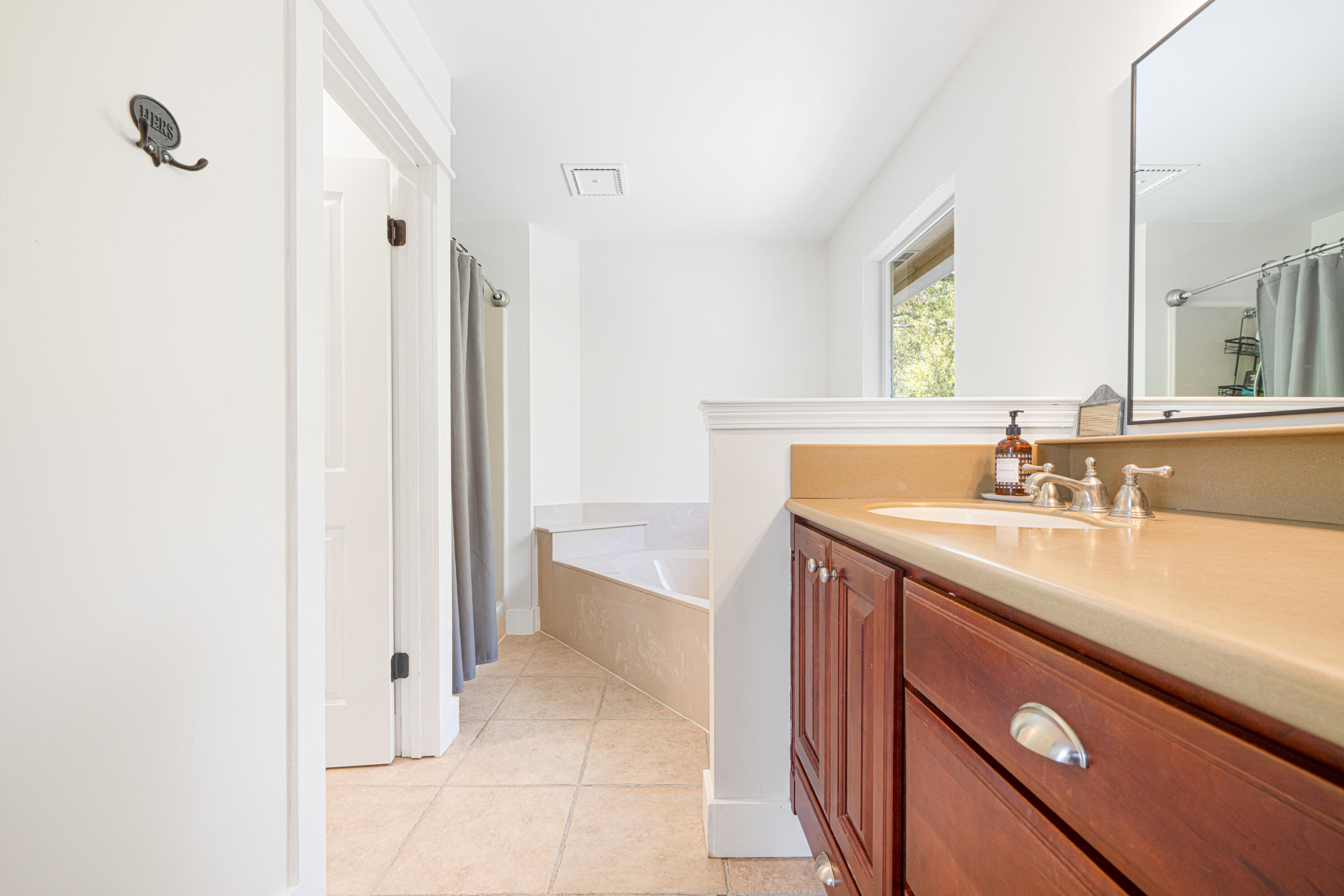 LAKE SHARON ESTATES - Residential