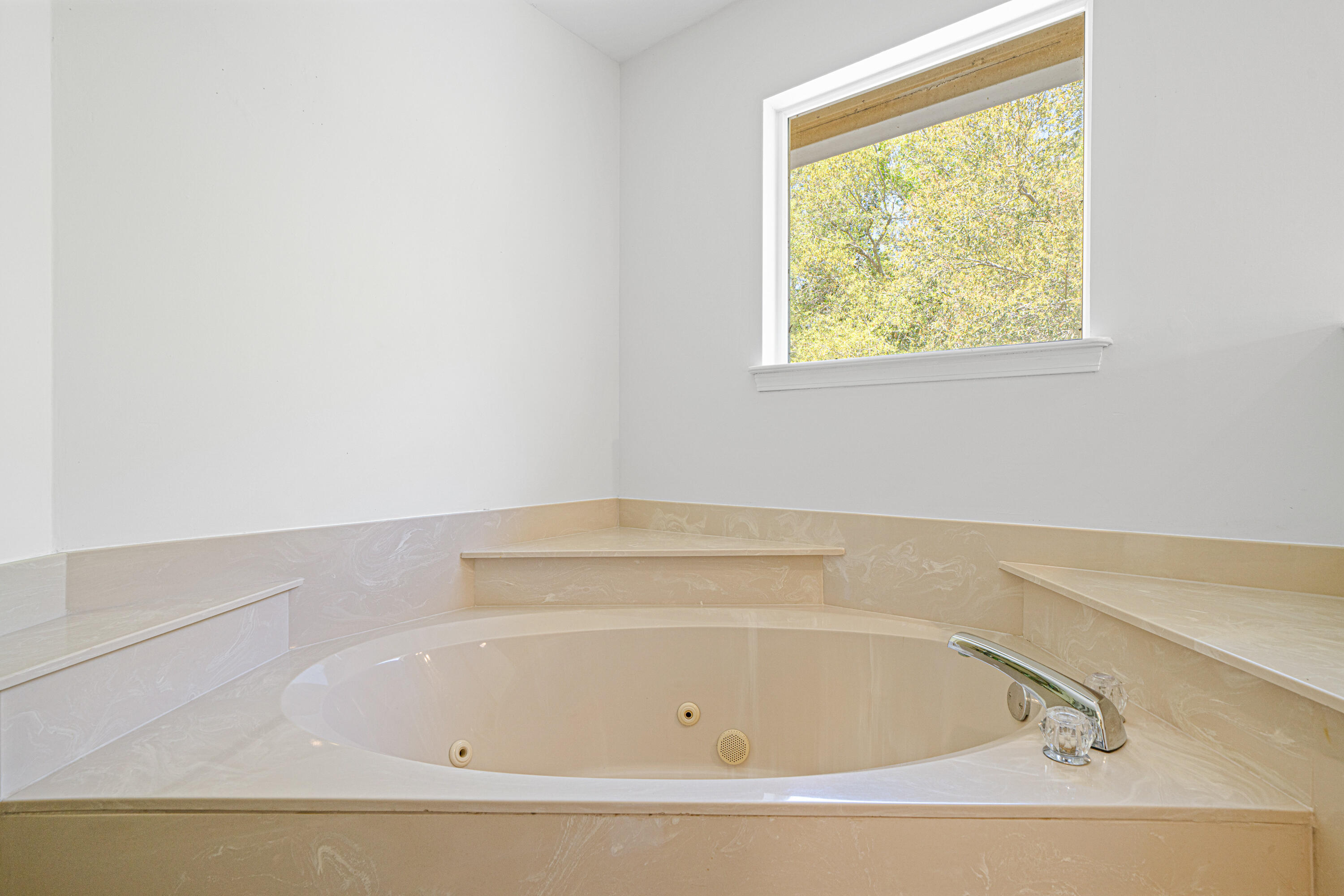 LAKE SHARON ESTATES - Residential