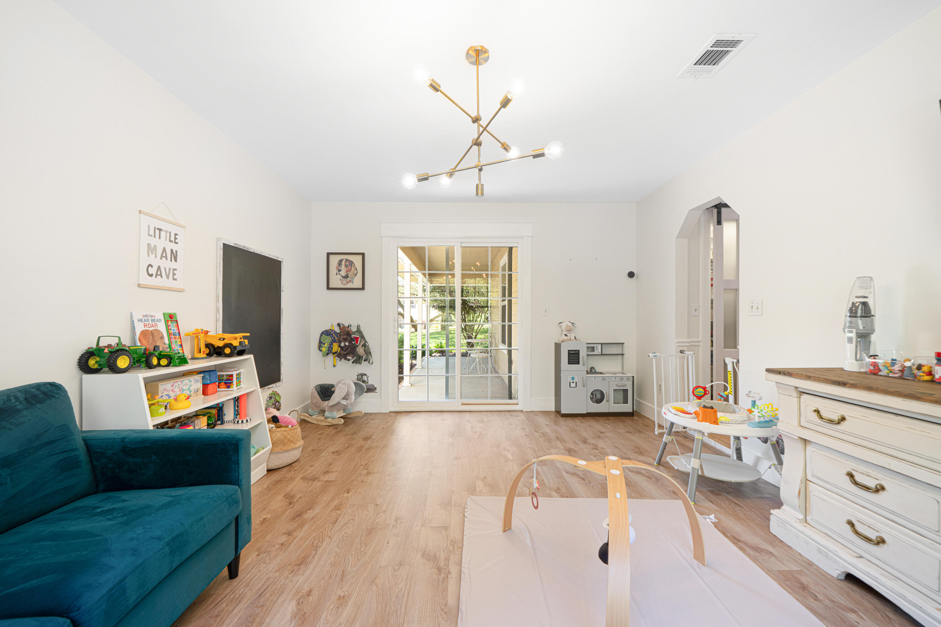 LAKE SHARON ESTATES - Residential