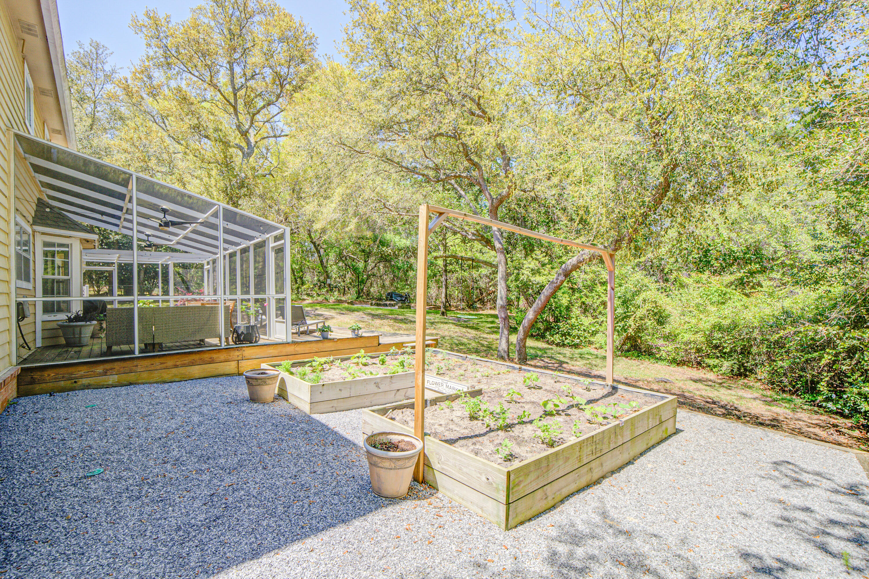 LAKE SHARON ESTATES - Residential