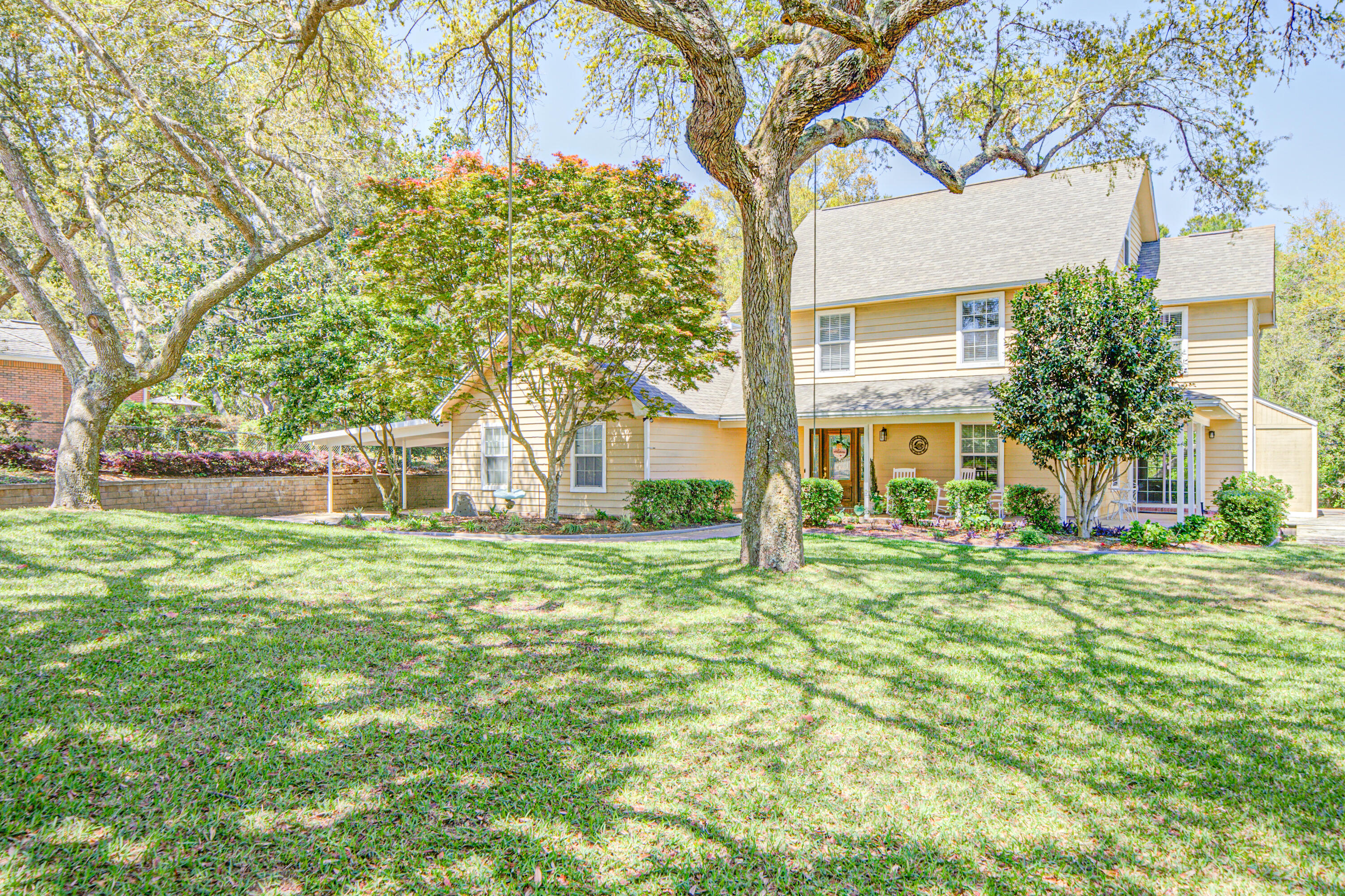 LAKE SHARON ESTATES - Residential