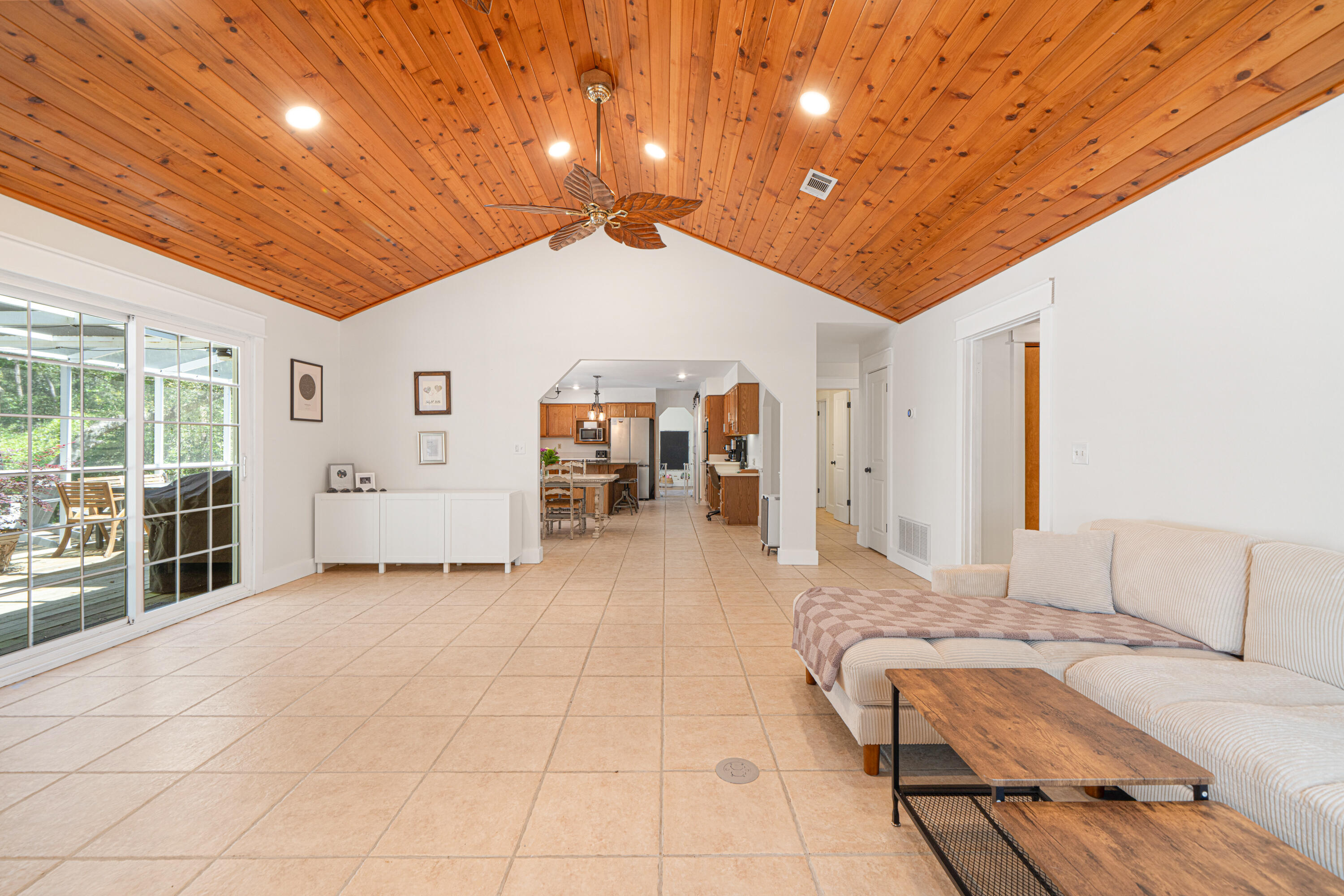 LAKE SHARON ESTATES - Residential