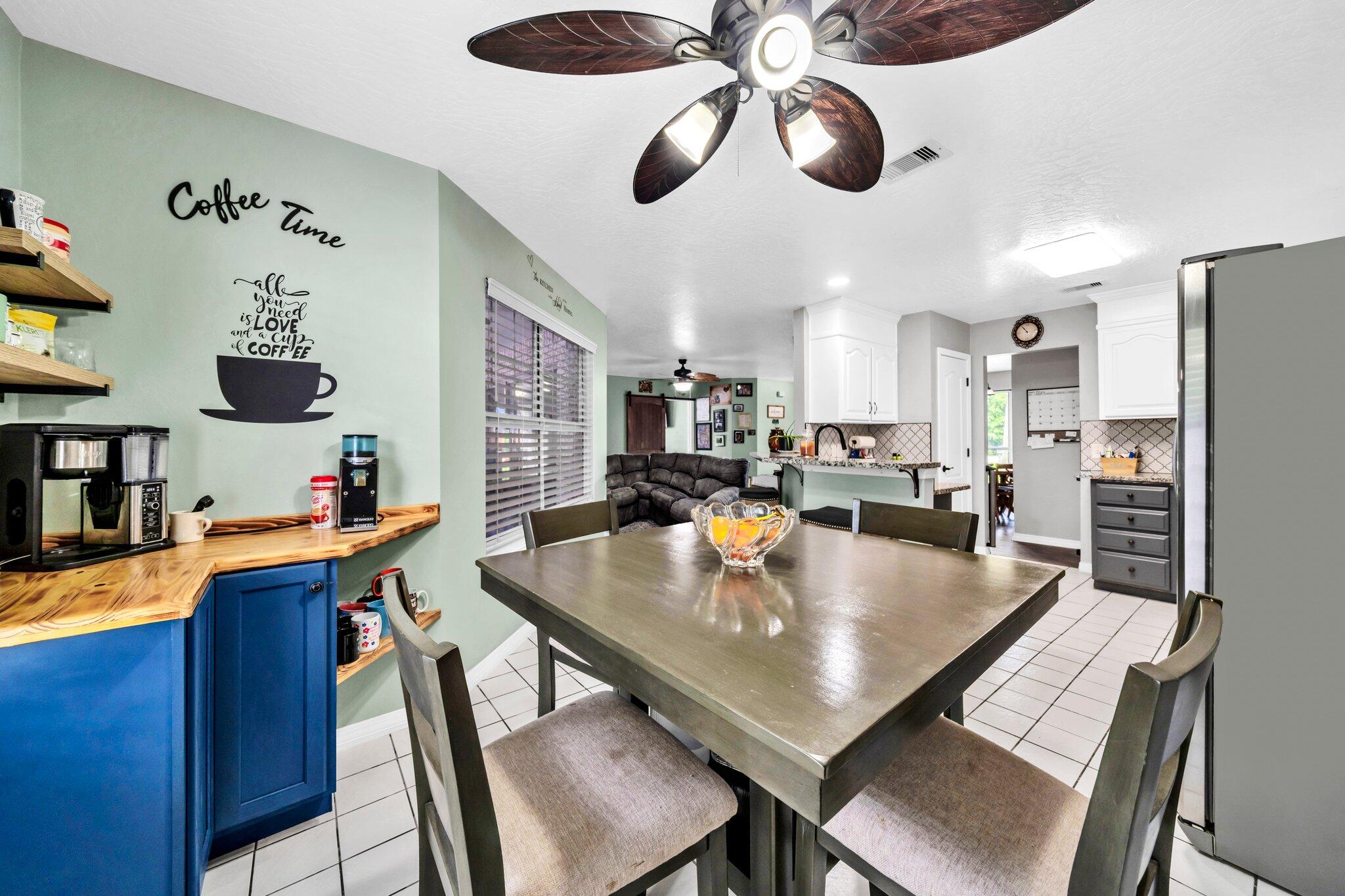 HOLLEY BY THE SEA - Residential