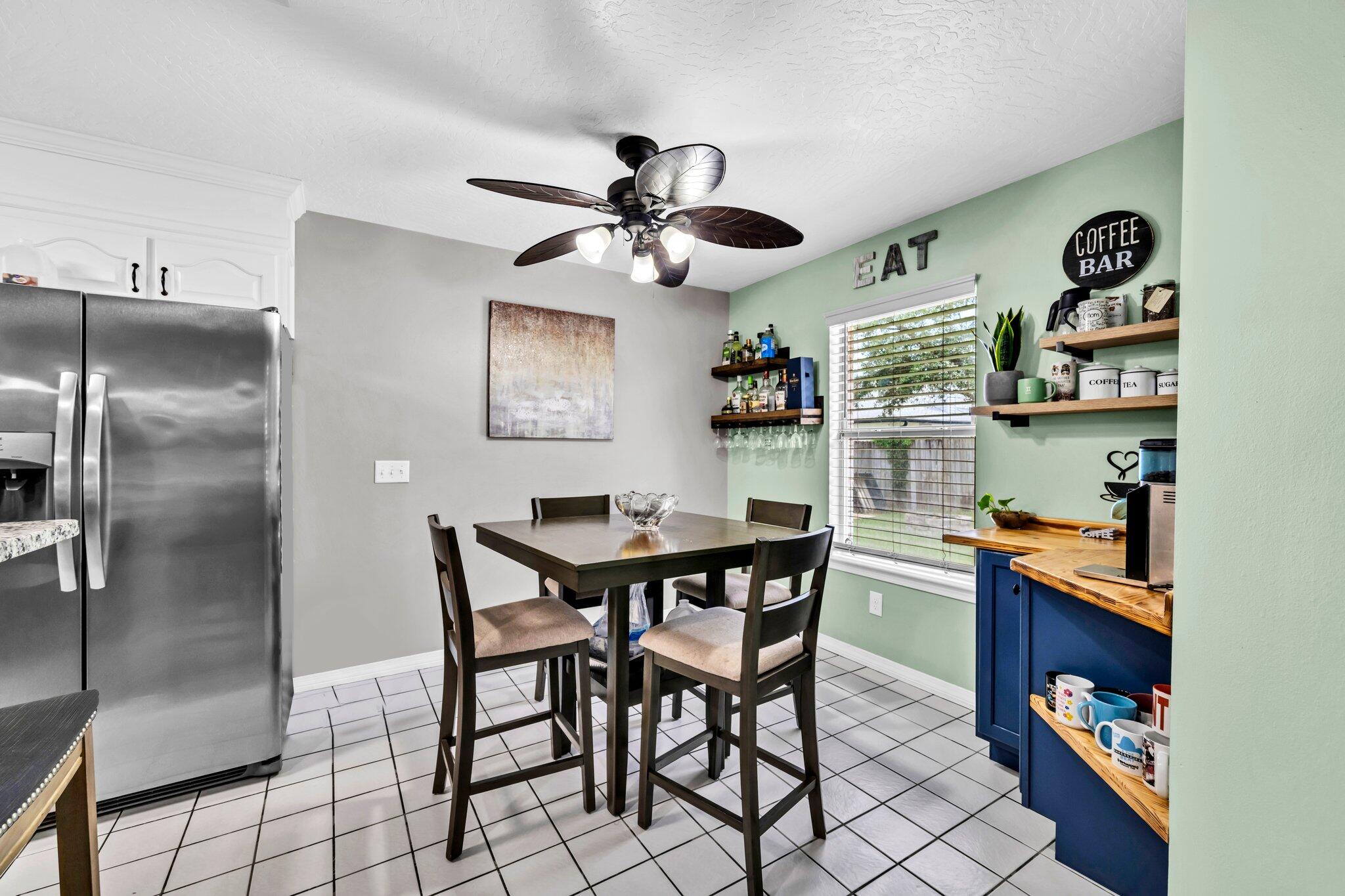 HOLLEY BY THE SEA - Residential