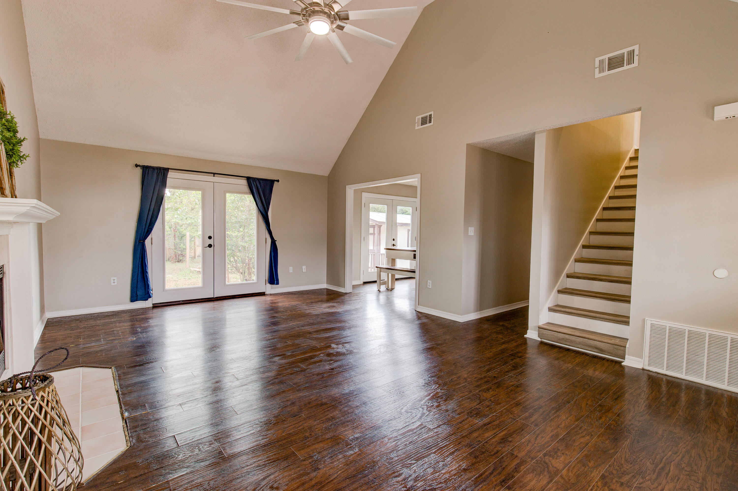 SANDY RIDGE ESTATES - Residential