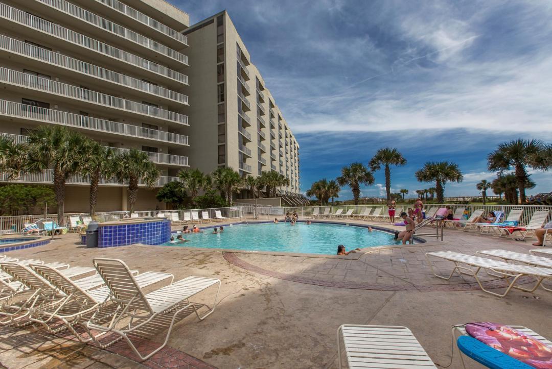 MAINSAIL CONDO PH 5 - Residential