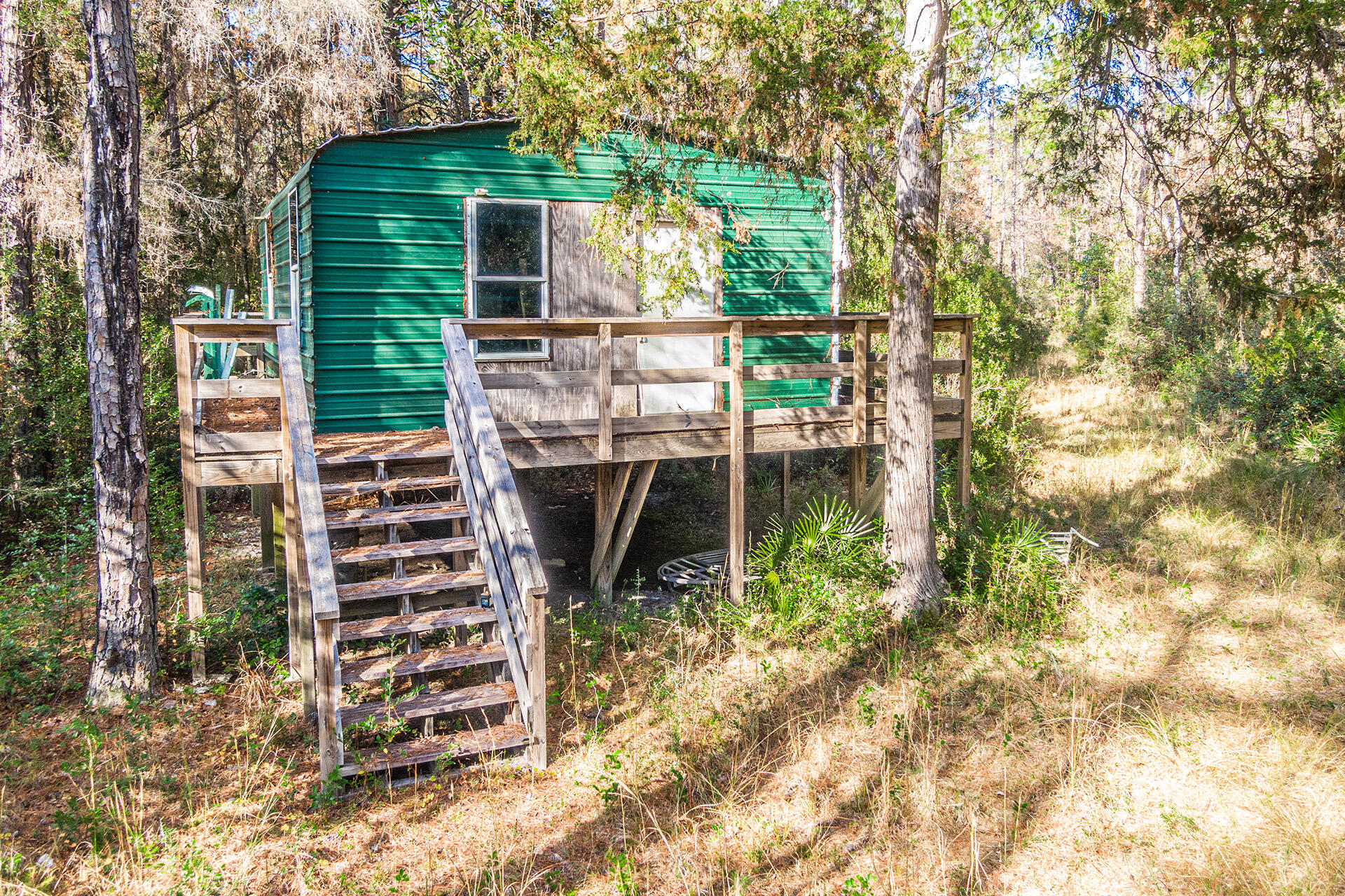 NORTH SUPERGROUP - Land