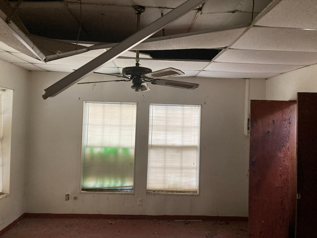 CRESTVIEW - Residential