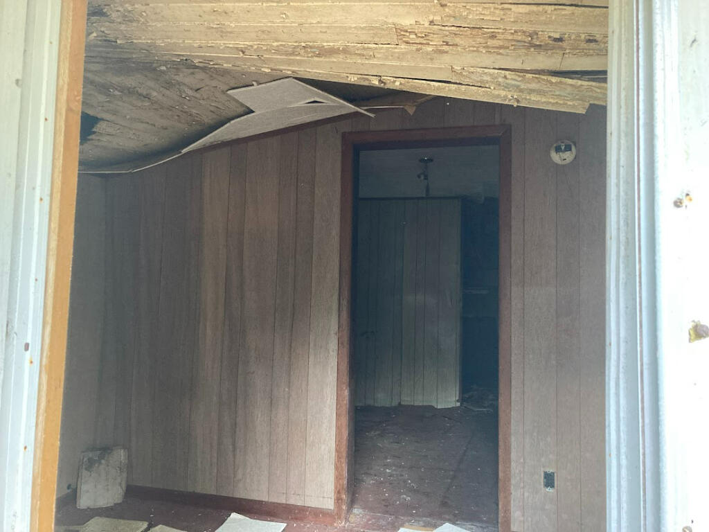 CRESTVIEW - Residential