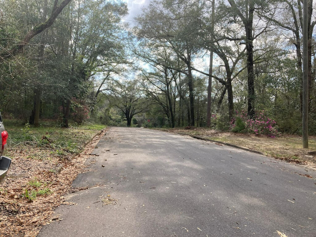 CRESTVIEW - Residential