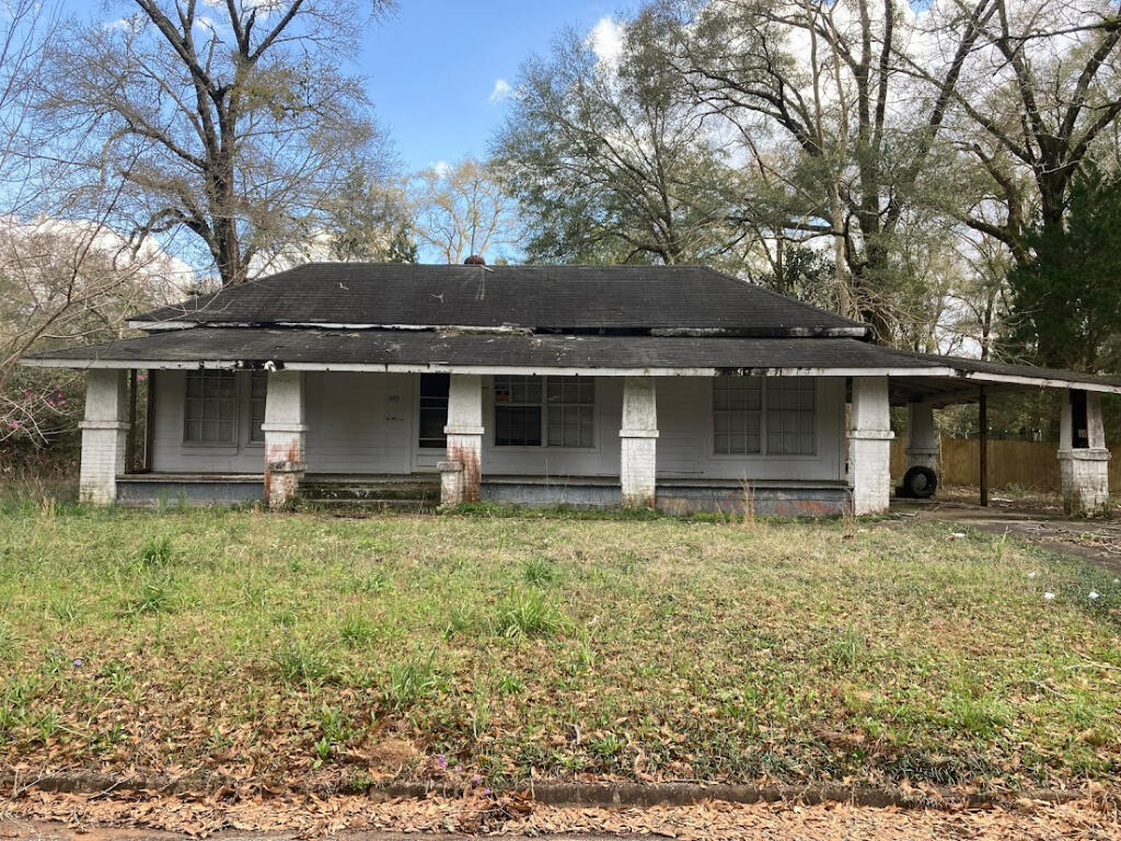 CRESTVIEW - Residential