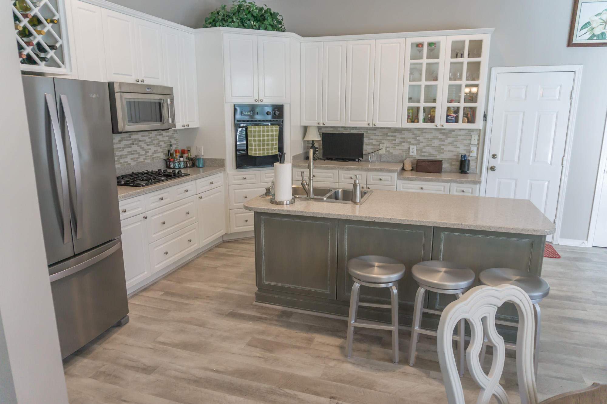 EMERALD BAY-BAYWINDS GOLF ESTATES PH 2 - Residential