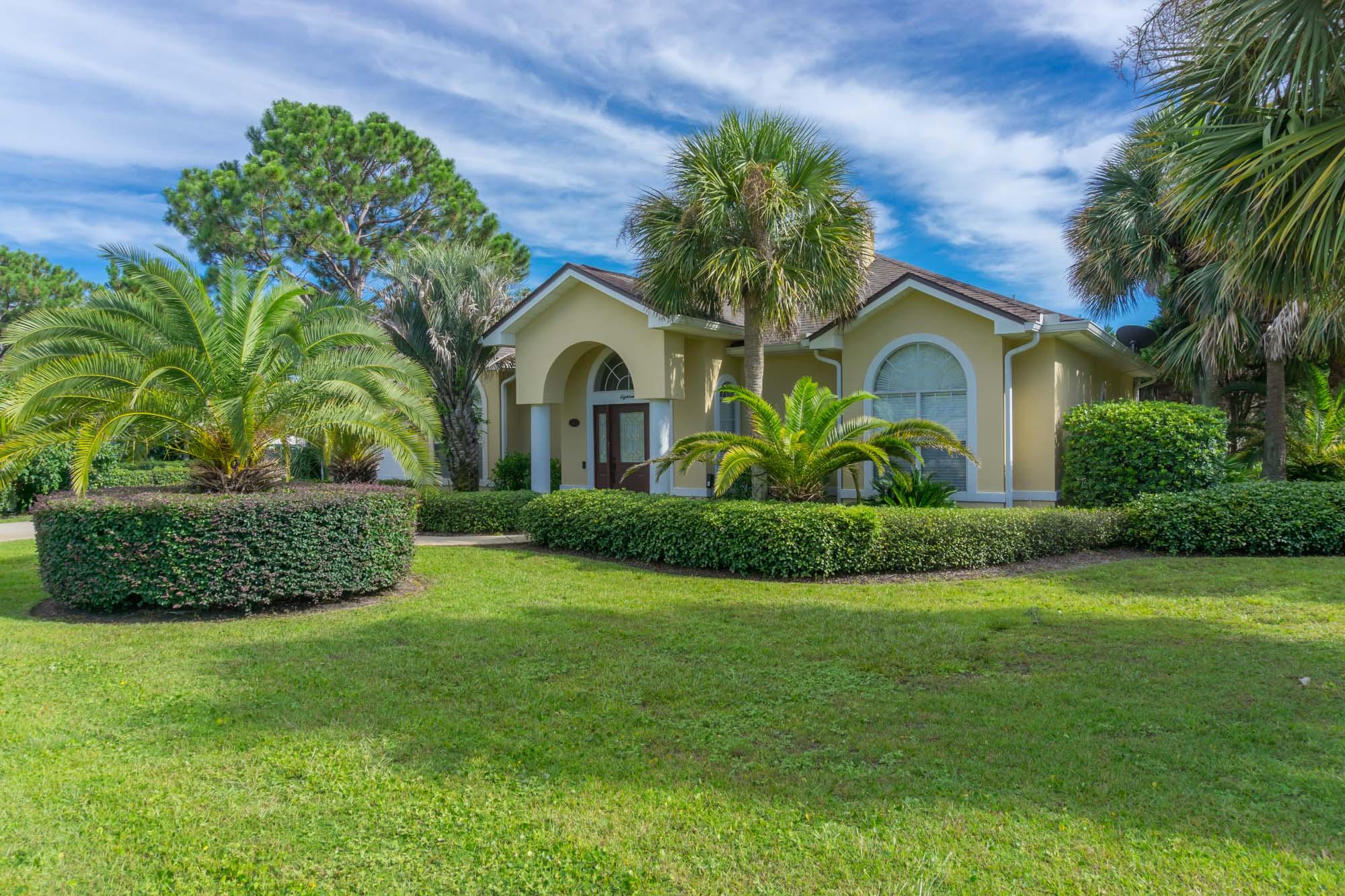 EMERALD BAY-BAYWINDS GOLF ESTATES PH 2 - Residential