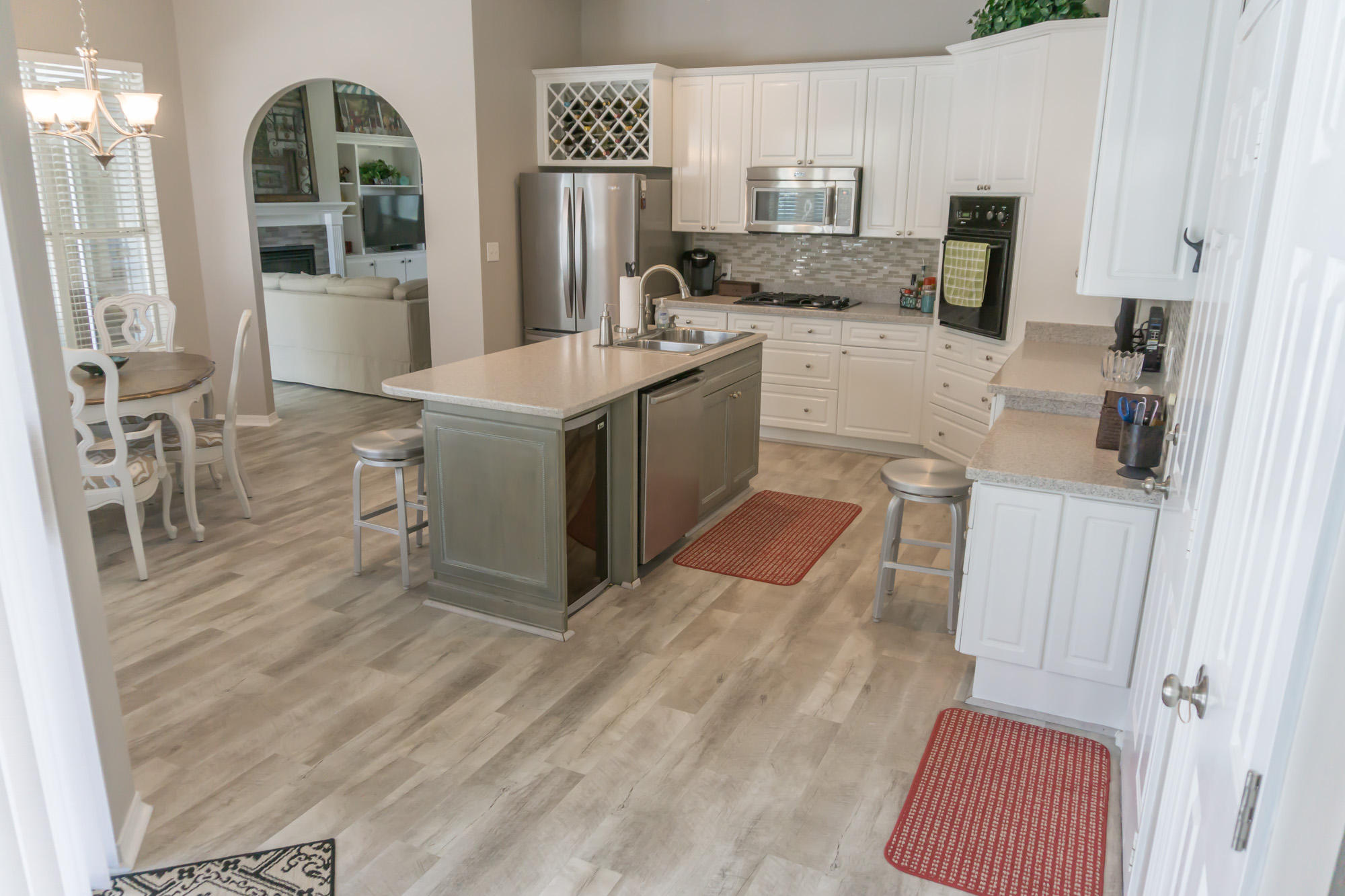 EMERALD BAY-BAYWINDS GOLF ESTATES PH 2 - Residential