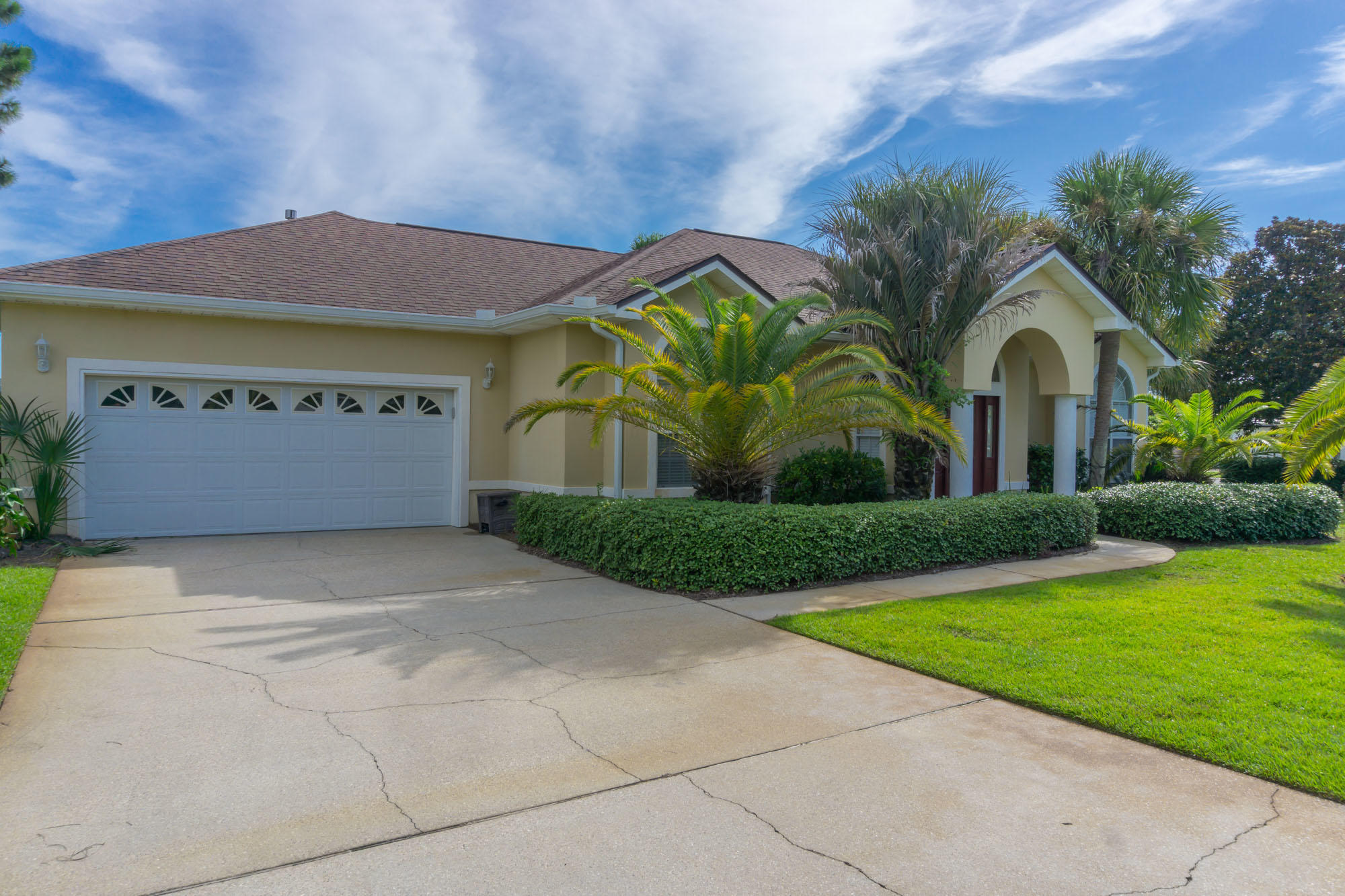 EMERALD BAY-BAYWINDS GOLF ESTATES PH 2 - Residential