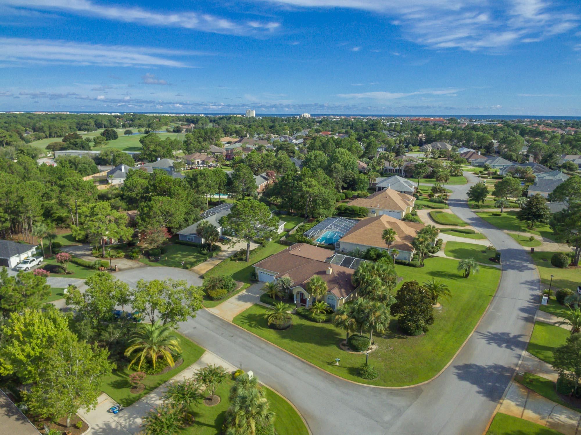 EMERALD BAY-BAYWINDS GOLF ESTATES PH 2 - Residential