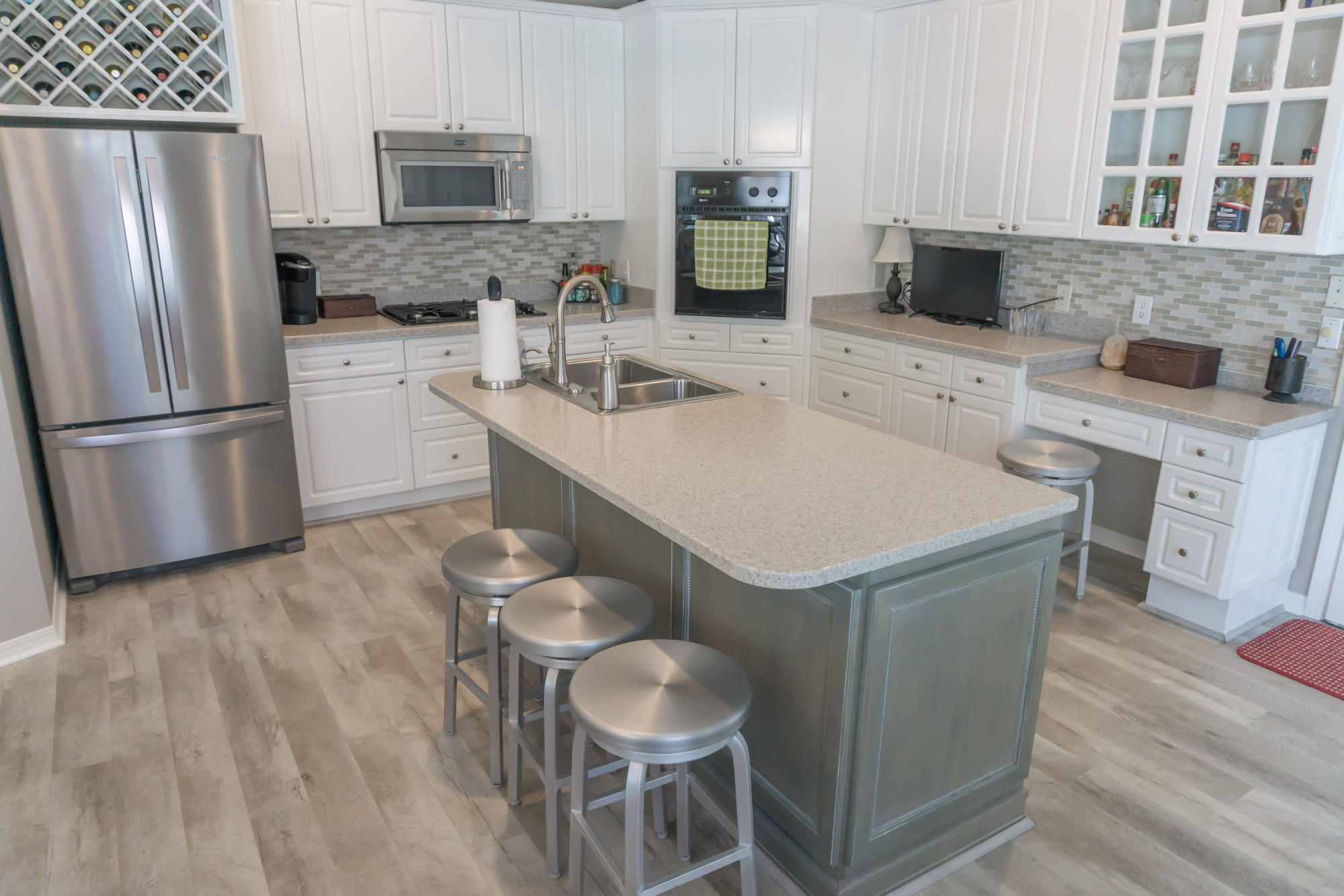 EMERALD BAY-BAYWINDS GOLF ESTATES PH 2 - Residential