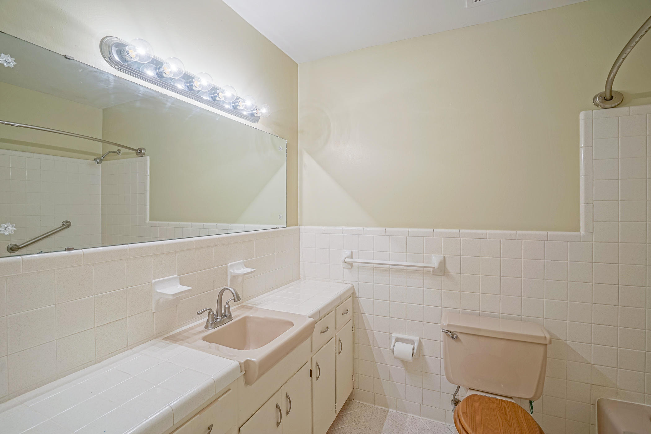 COLONY ESTATES 3RD ADDN - Residential