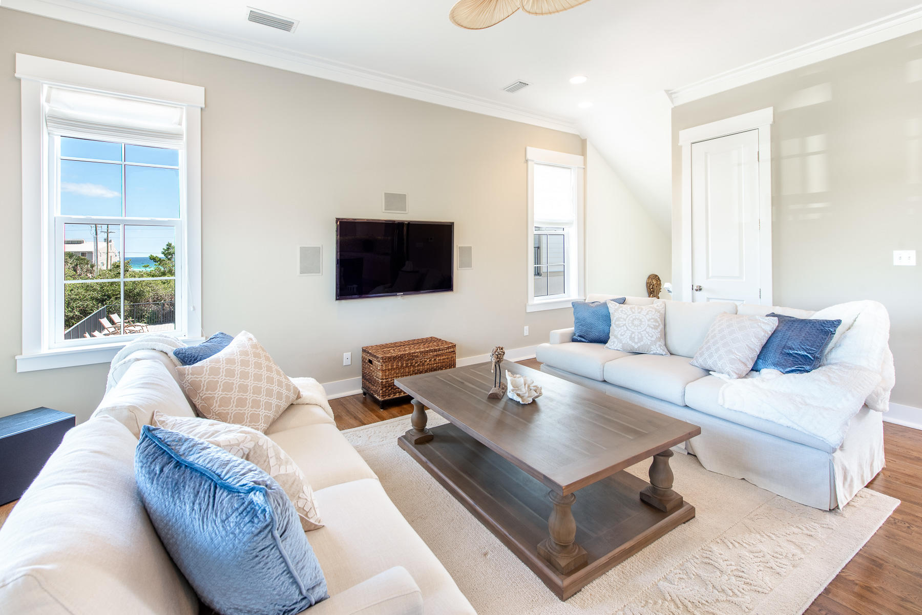 BEACH HIGHLANDS - Residential