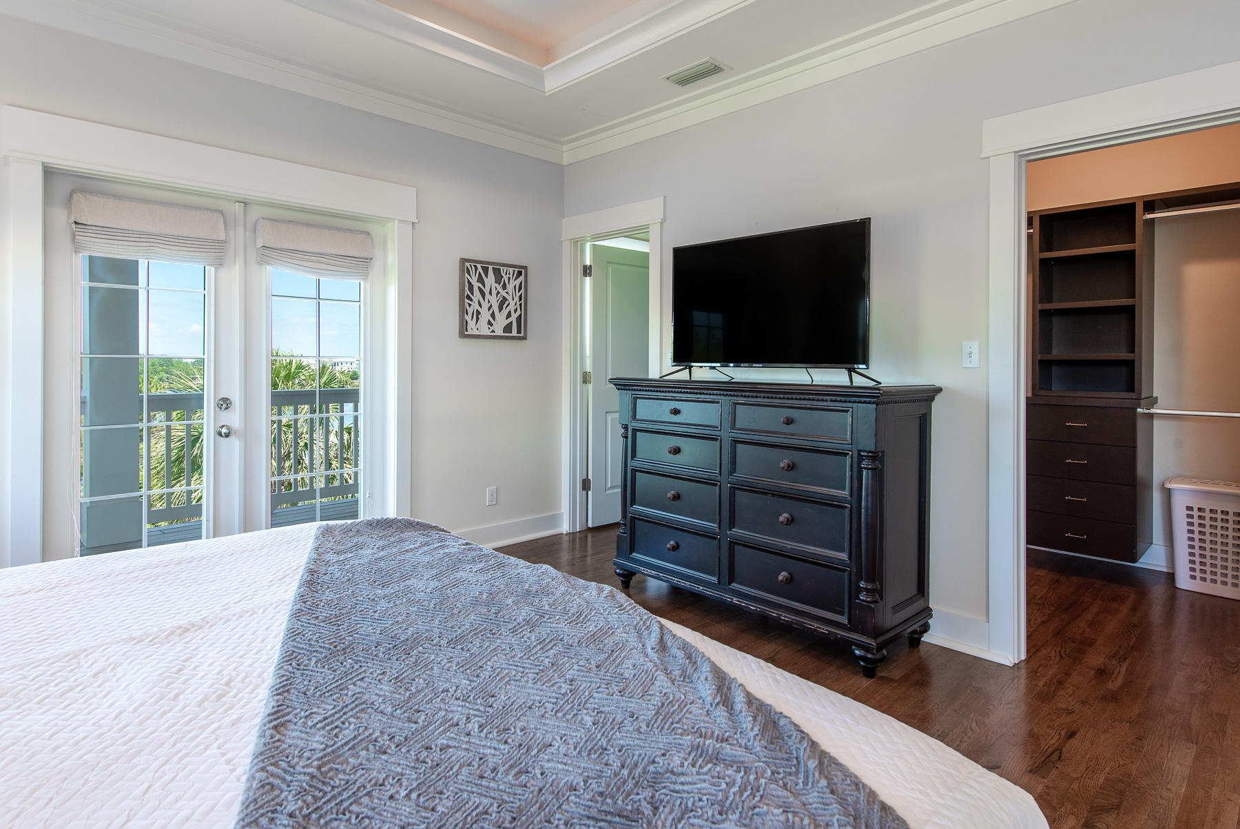BEACH HIGHLANDS - Residential