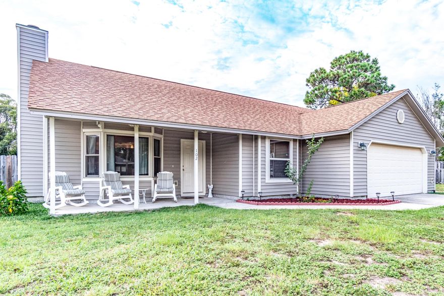 Beautiful and very well-maintained home. Plenty of curb appeal on a quiet cul de sac! From the street notice the pleasant front porch and newer vinyl siding. Inside the front door you'll see new wood vinyl flooring in the living room, newer porcelain tile in the kitchen and bathrooms, and brand new carpet in the three bedrooms. The 1284 square footage doesn't even include the huge Florida Room with a/c. The roof was replaced in 2005, the a/c in 2014, and has a current transferable pest control bond. Out back there is a patio and plenty of room for activities. Location couldn't be better situated, just to the west of Hurlburt Field AFB. Showings available now!