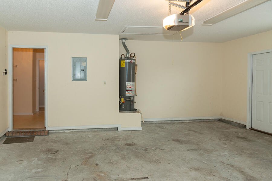 EMERALD VILLAGE S/D - Residential Lease