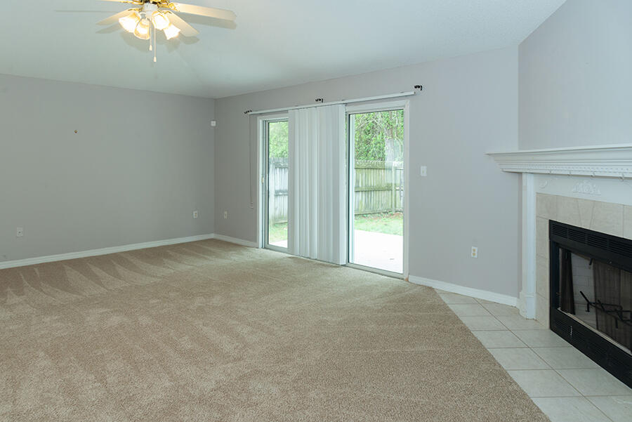 EMERALD VILLAGE S/D - Residential Lease