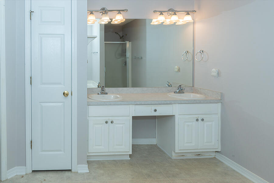 EMERALD VILLAGE S/D - Residential Lease