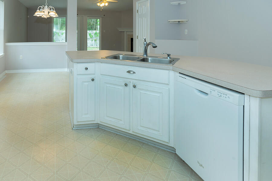 EMERALD VILLAGE S/D - Residential Lease