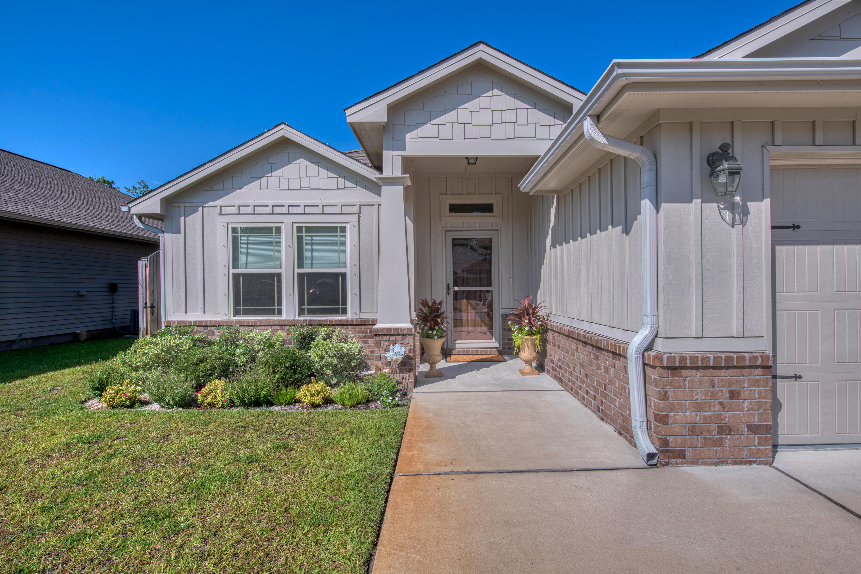 COTTAGES AT EAST RIVER - Residential