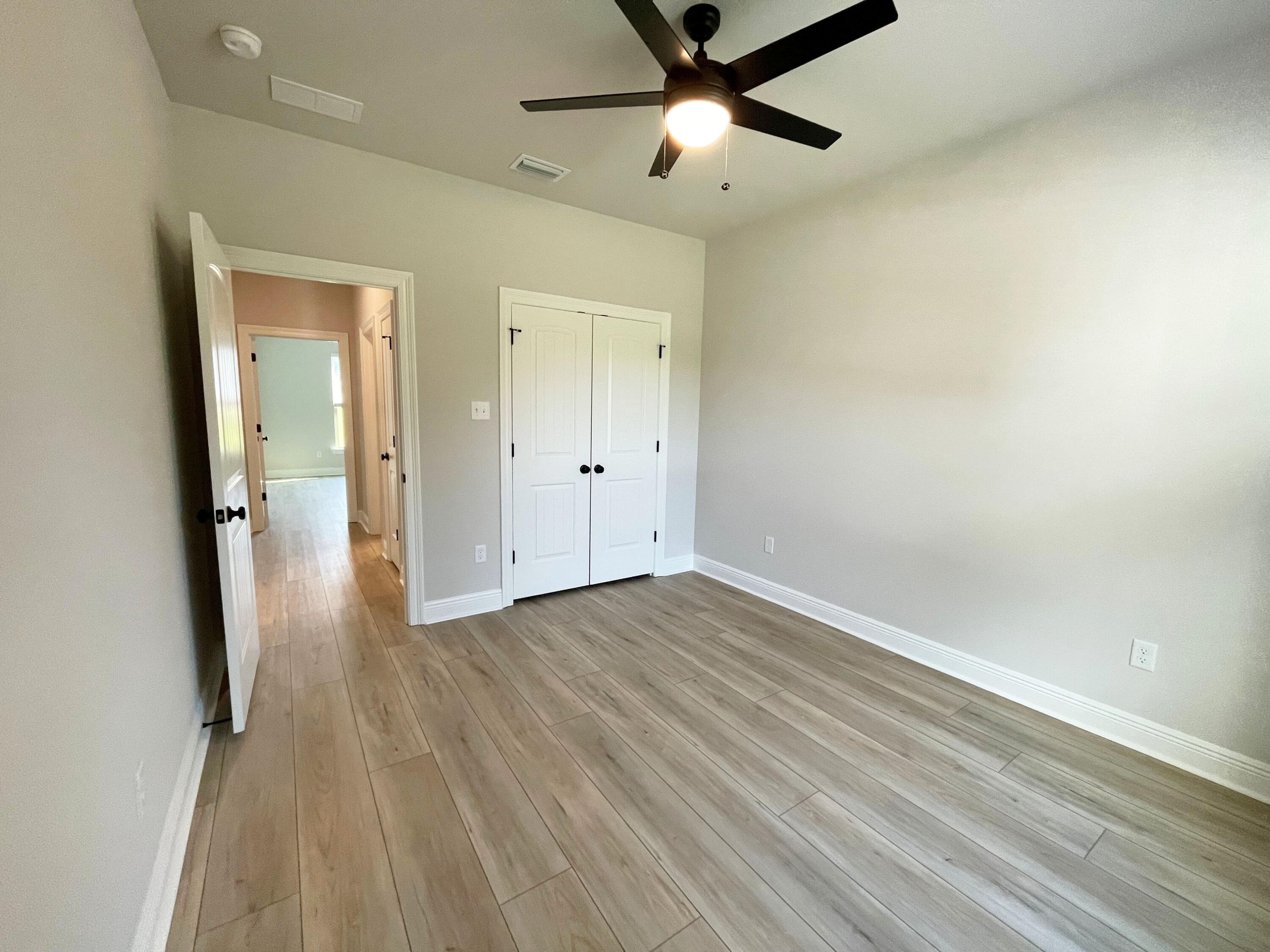 YOUNG OAKS - Residential