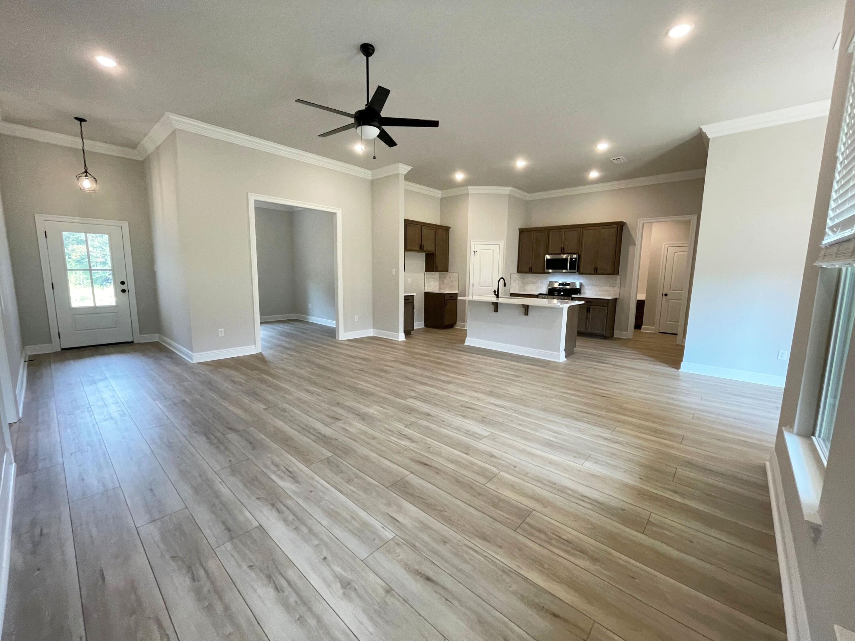 YOUNG OAKS - Residential