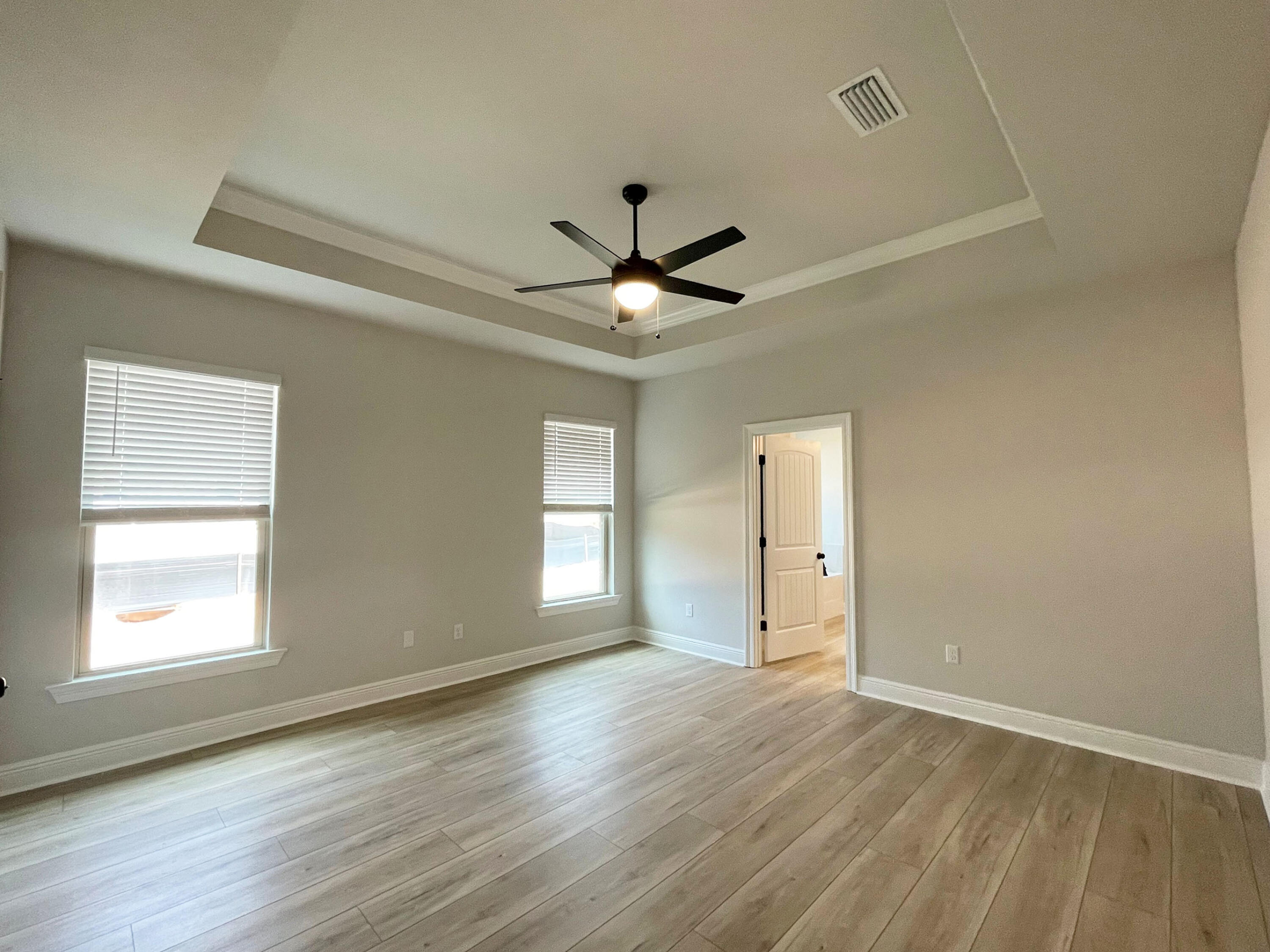 YOUNG OAKS - Residential